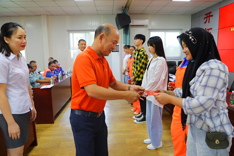 “金秋助學(xué)，圓夢明佳！”明佳集團(tuán)黨支部及工會組織開展愛心助學(xué)活動！
